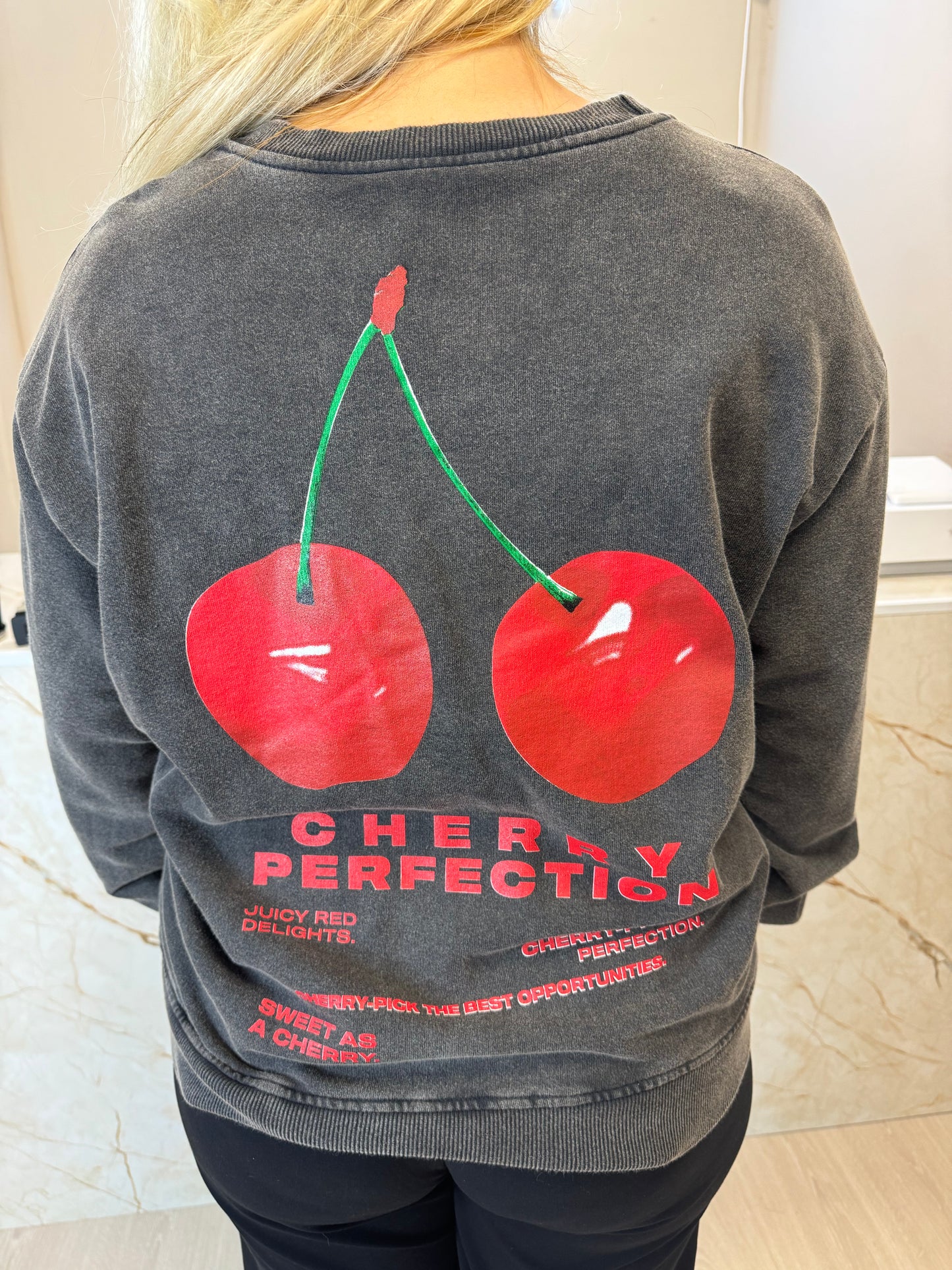 CHERRY SWEATER - DARK GREY