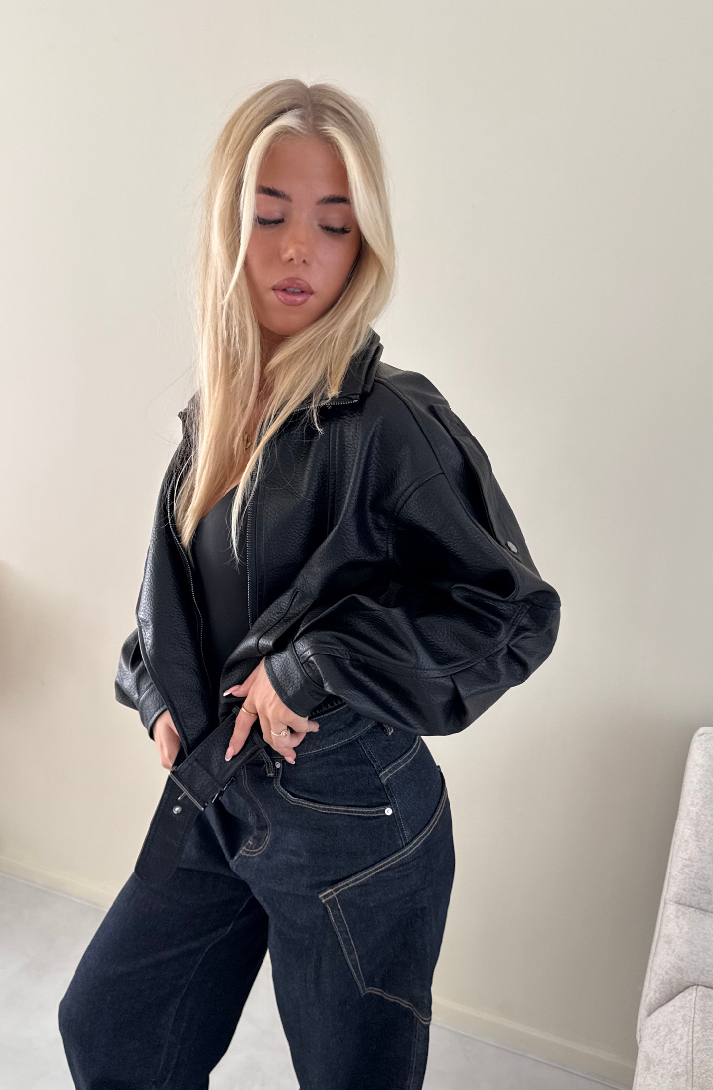 PU bomber jacket zwart