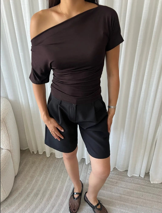 Asymetric top brown