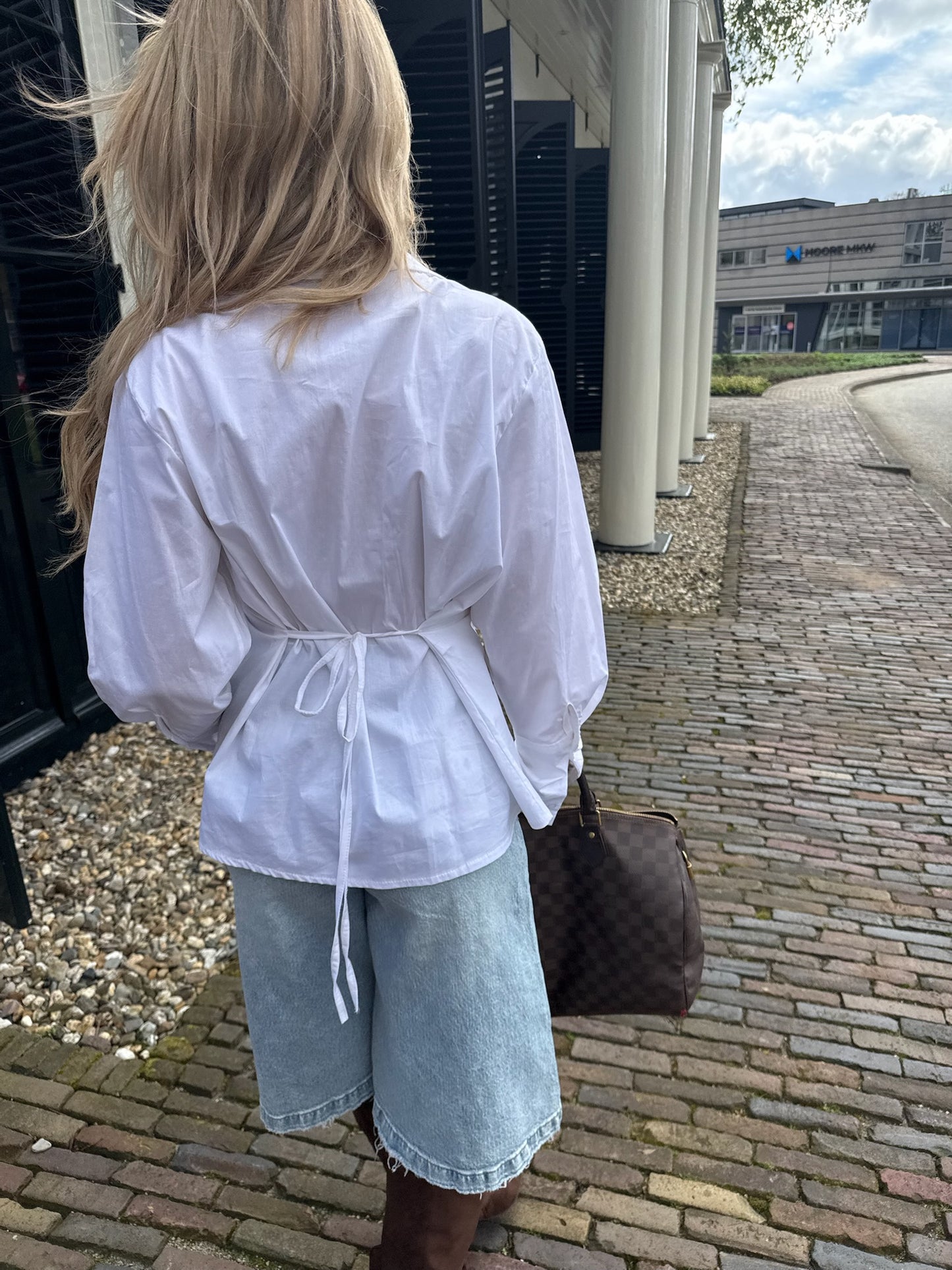 Fitted blouse white