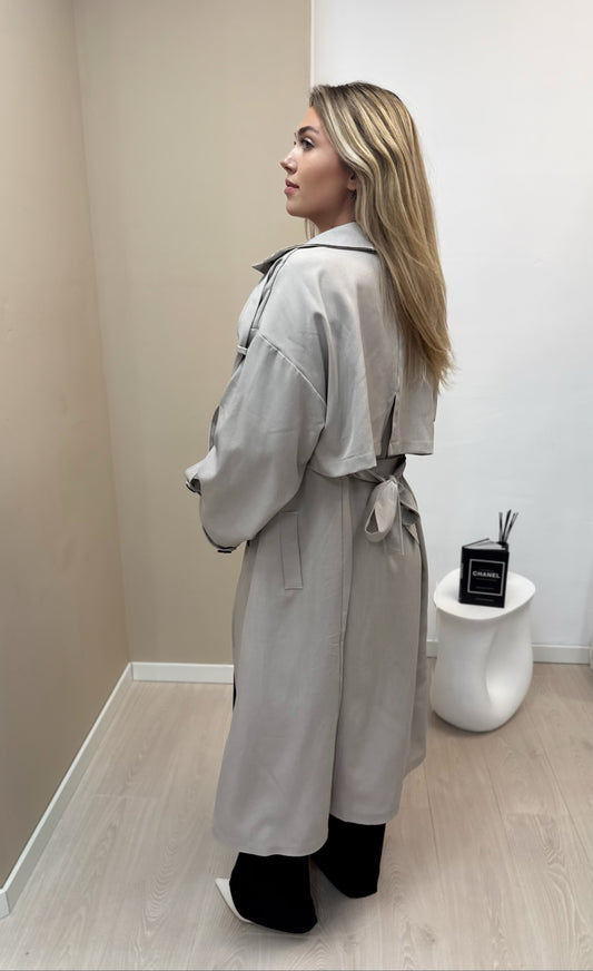 trenchcoat taupe