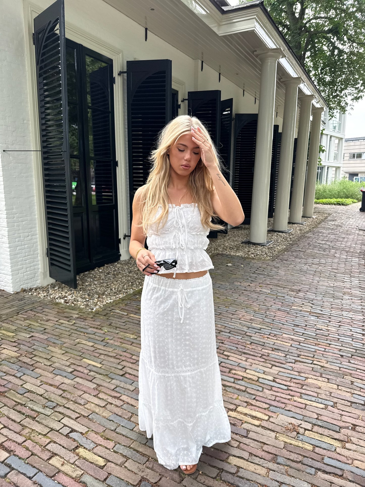 Embroidered top white