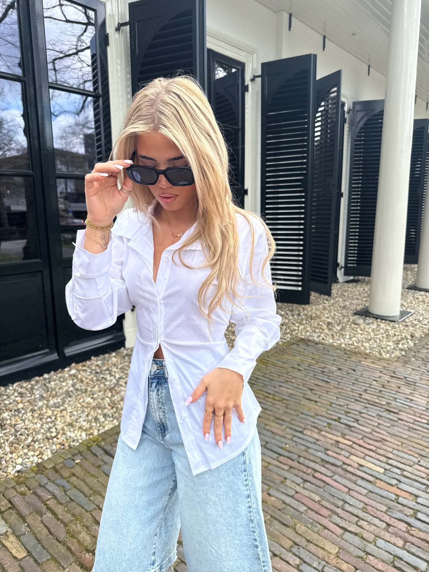 Fitted blouse white
