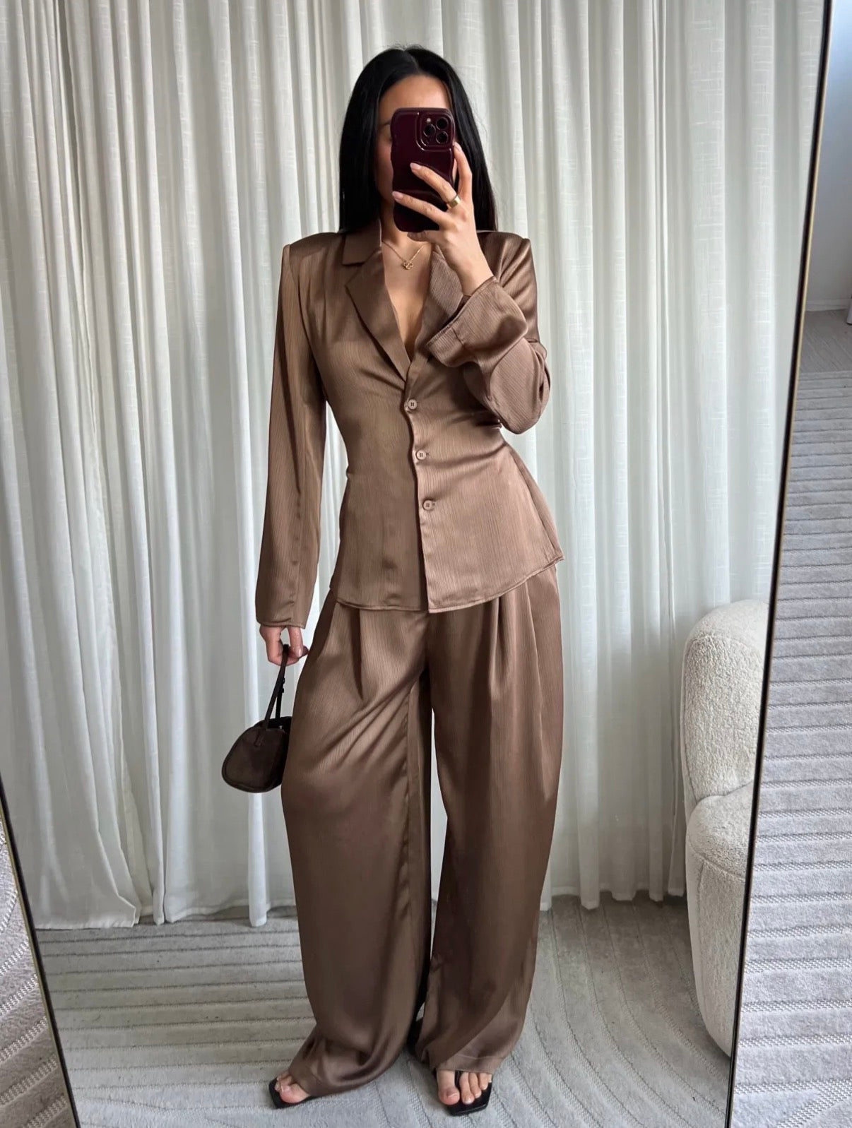 Flowy satin blazer brown