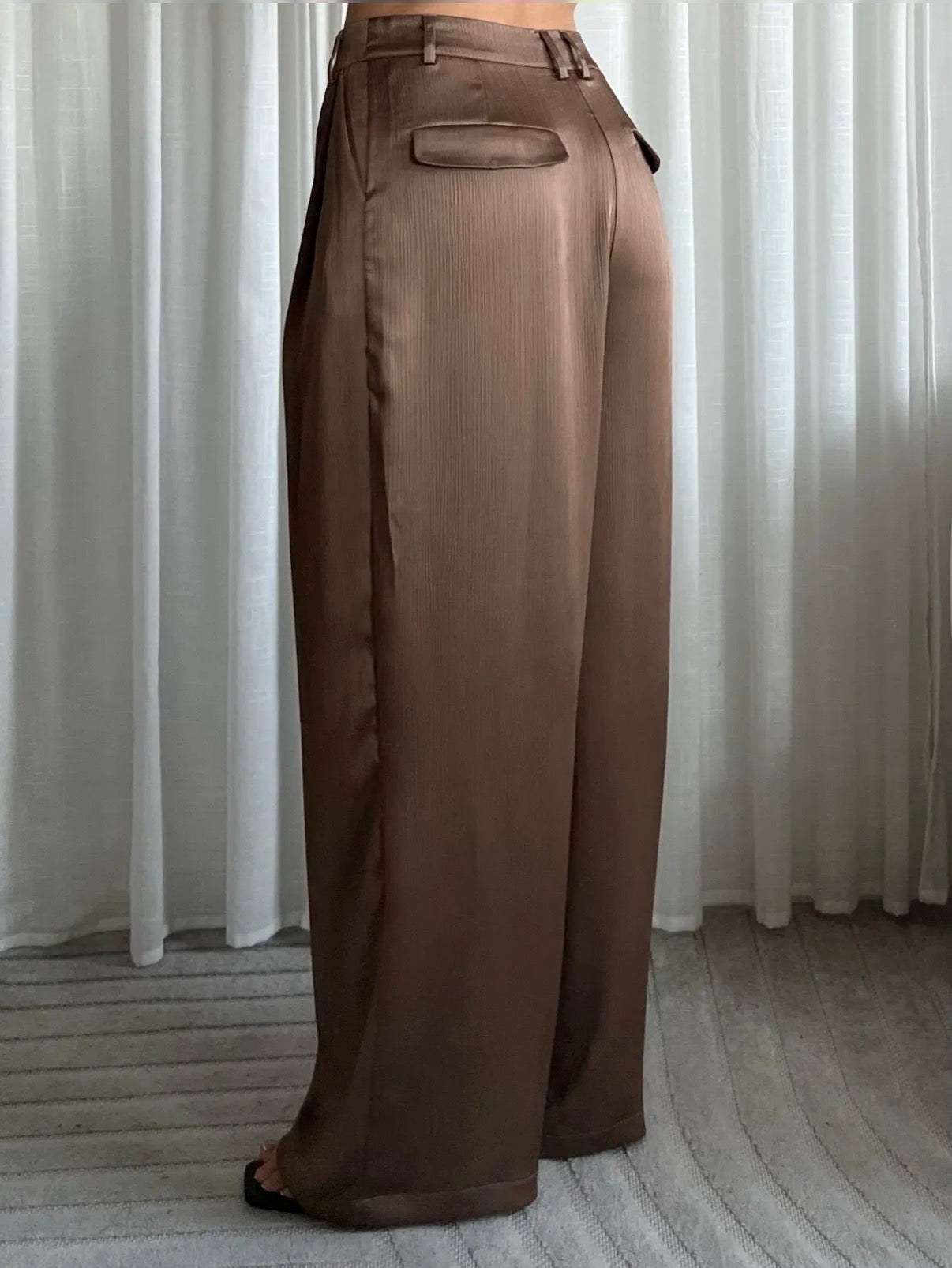 Flowy satin trouser brown