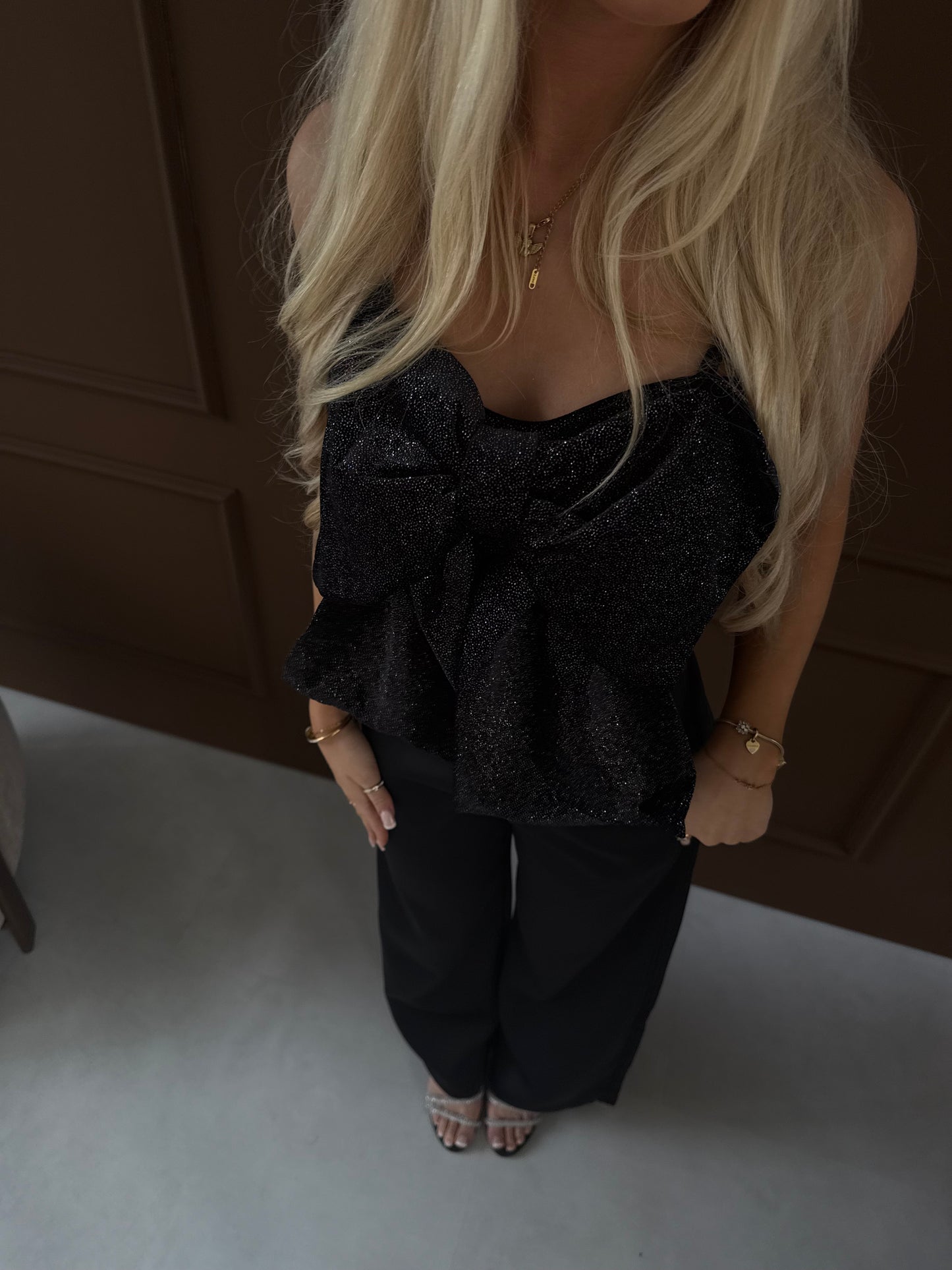 bow top black