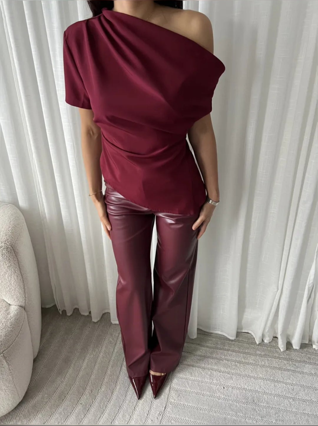 Off shoulder top burgundy