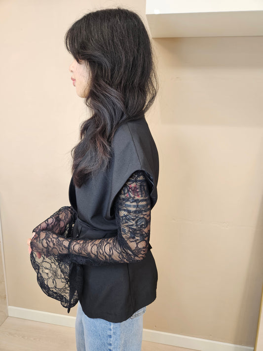 LACE TOP WIDE SLEEVE - BLACK